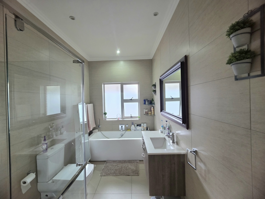 5 Bedroom Property for Sale in St Helena Free State